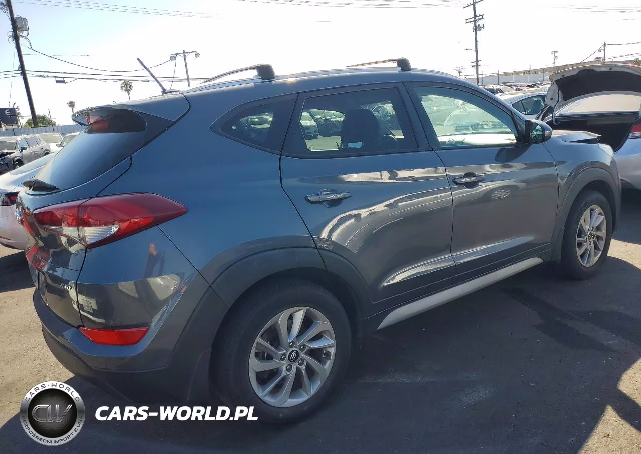 2017 Hyundai Tucson Se VIN:KM8J3CA40HU389642 - 3