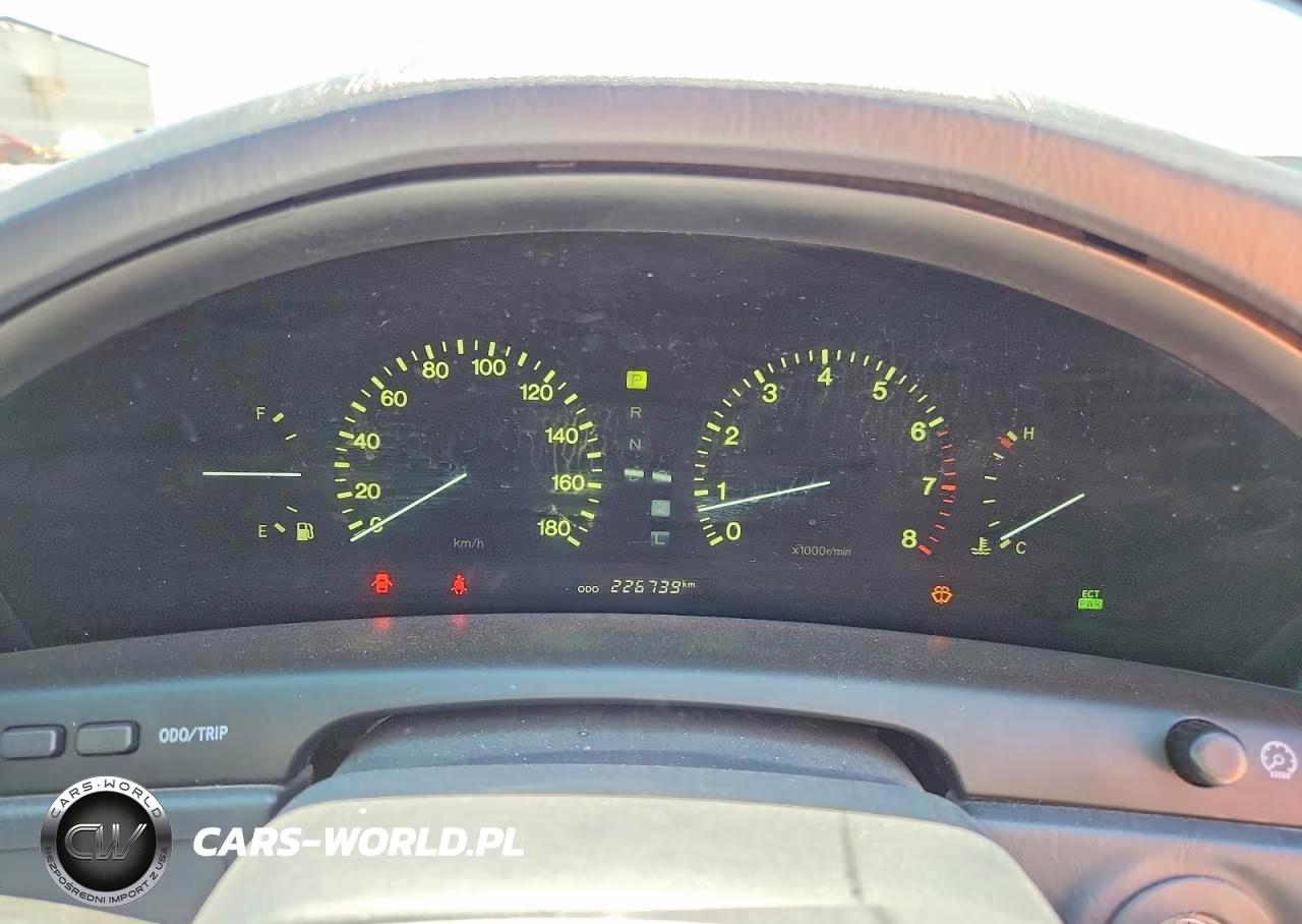 1995 Toyota Celsior VIN:UCF210036187 - 9