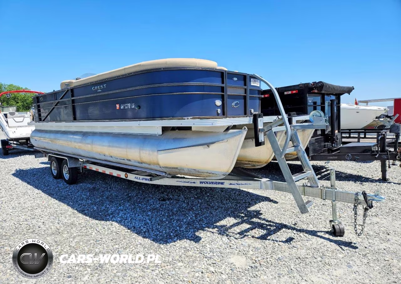 2017 Crest-Maurell Products Boat