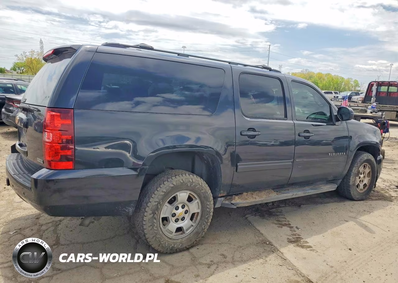 2012 Chevrolet Suburban K1500 Ls VIN:1GNSKHE78CR236670 - 3