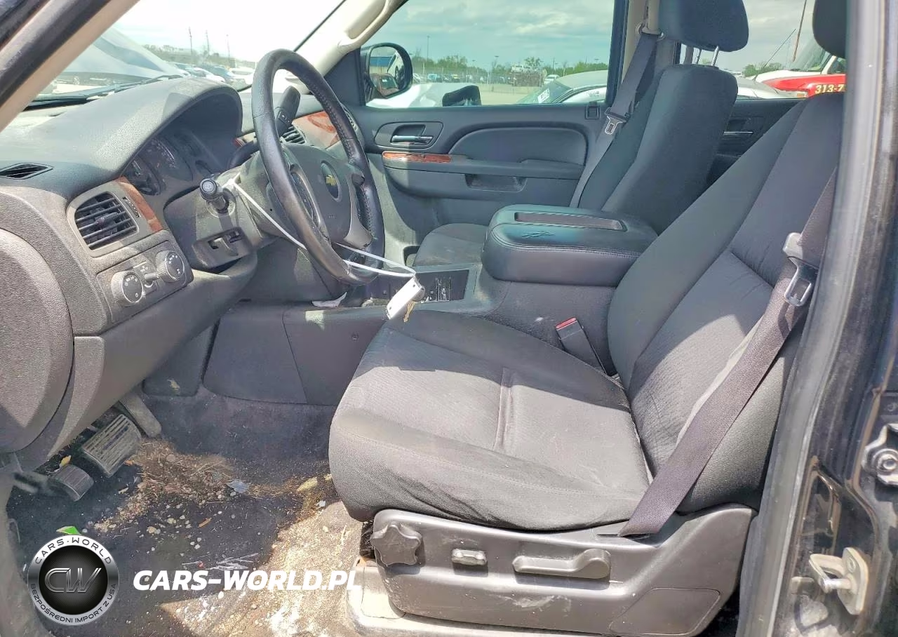 2012 Chevrolet Suburban K1500 Ls VIN:1GNSKHE78CR236670 - 7