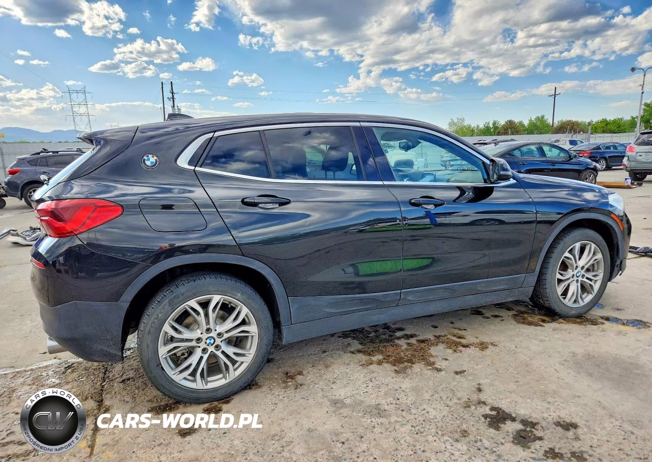 2018 BMW X2 xDrive28I VIN:WBXYJ5C32JEF69719 - 3