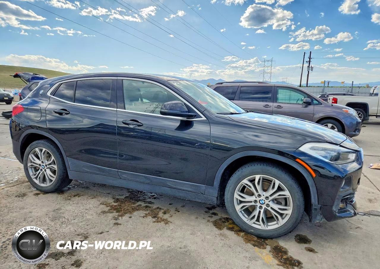 2018 BMW X2 xDrive28I VIN:WBXYJ5C32JEF69719 - 4