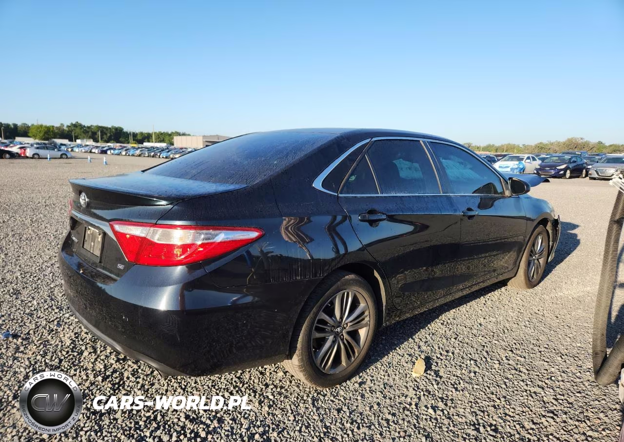 2016 Toyota Camry Se VIN:4T1BF1FK1GU571422 - 3