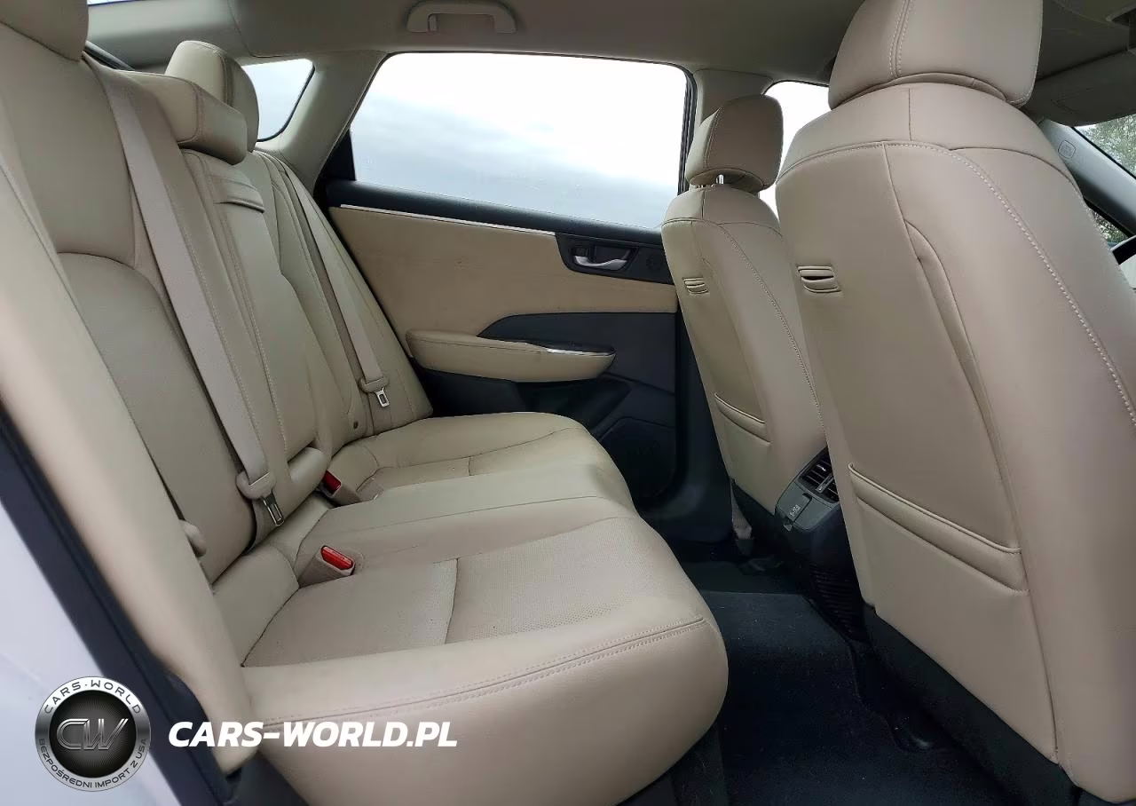 2018 Honda Clarity Touring VIN:JHMZC5F39JC007346 - 10