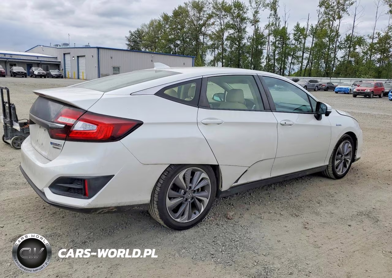 2018 Honda Clarity Touring VIN:JHMZC5F39JC007346 - 3