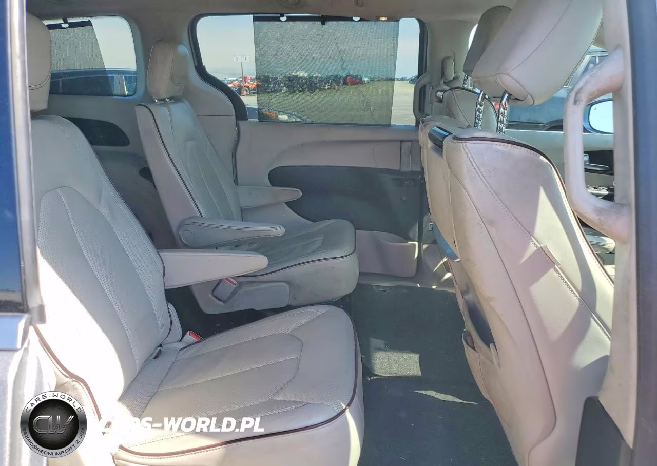 2017 Chrysler Pacifica Limited VIN:2C4RC1GG6HR659144 - 11