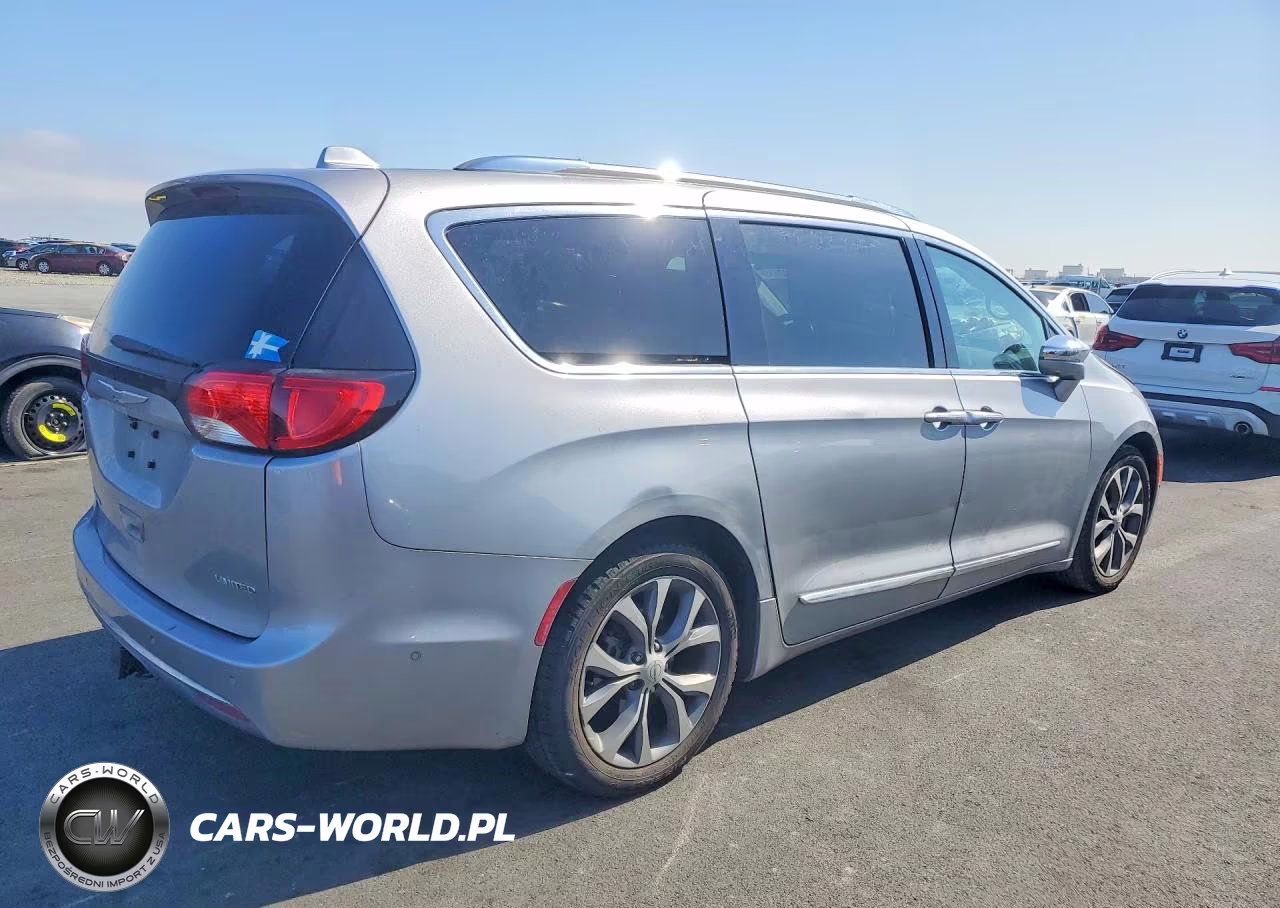 2017 Chrysler Pacifica Limited VIN:2C4RC1GG6HR659144 - 3