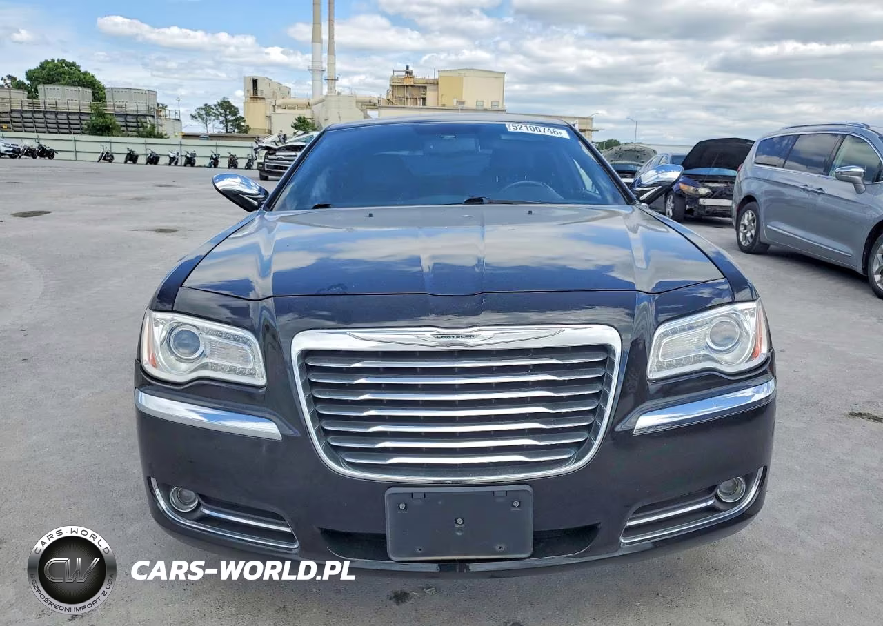 2013 Chrysler 300C VIN:2C3CCAEG3DH573352 - 5