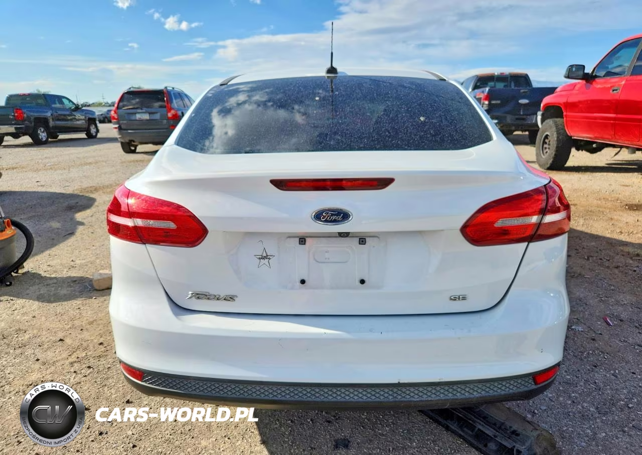 2016 Ford Focus Se VIN:1FADP3F23GL363477 - 6