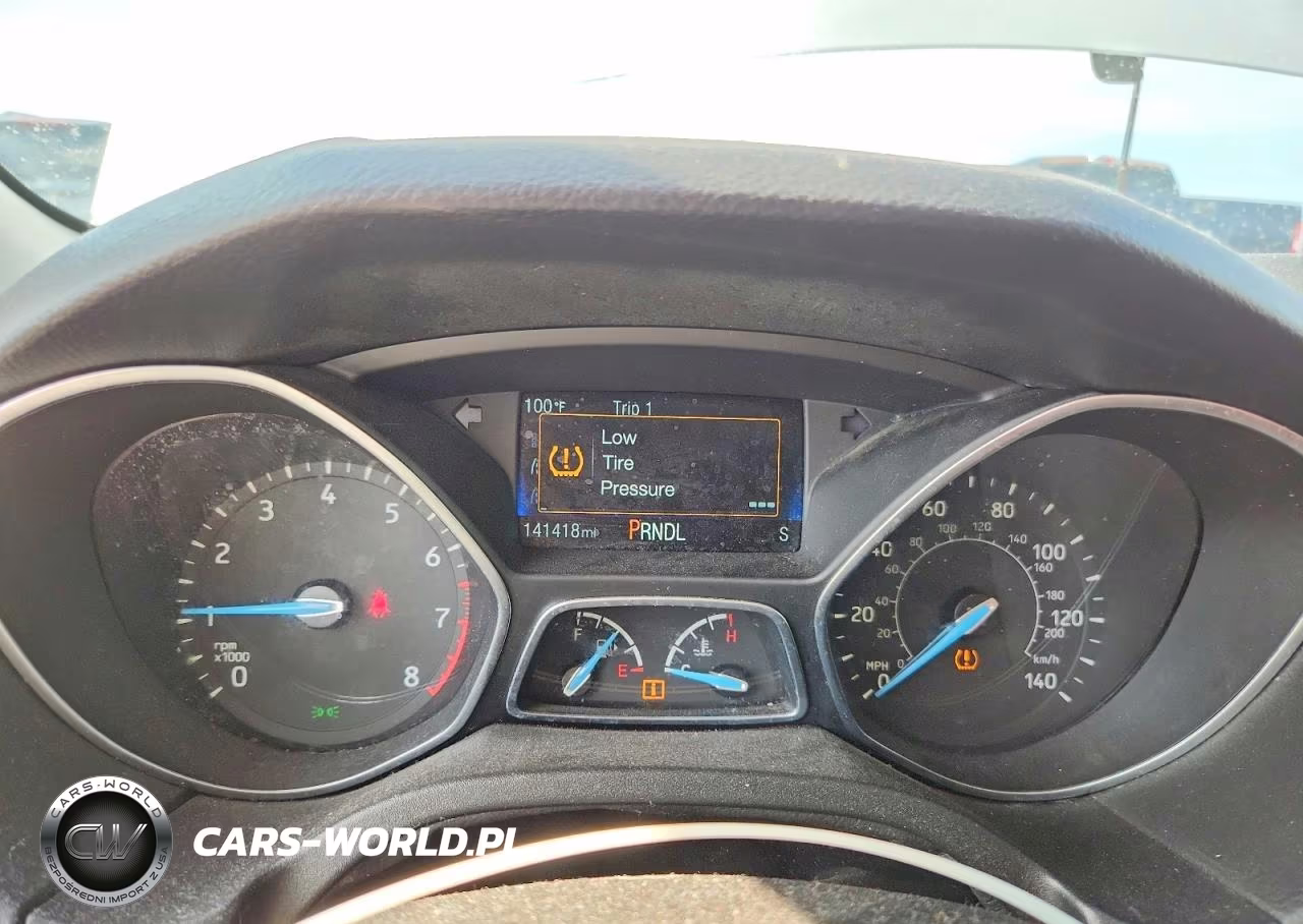 2016 Ford Focus Se VIN:1FADP3F23GL363477 - 9