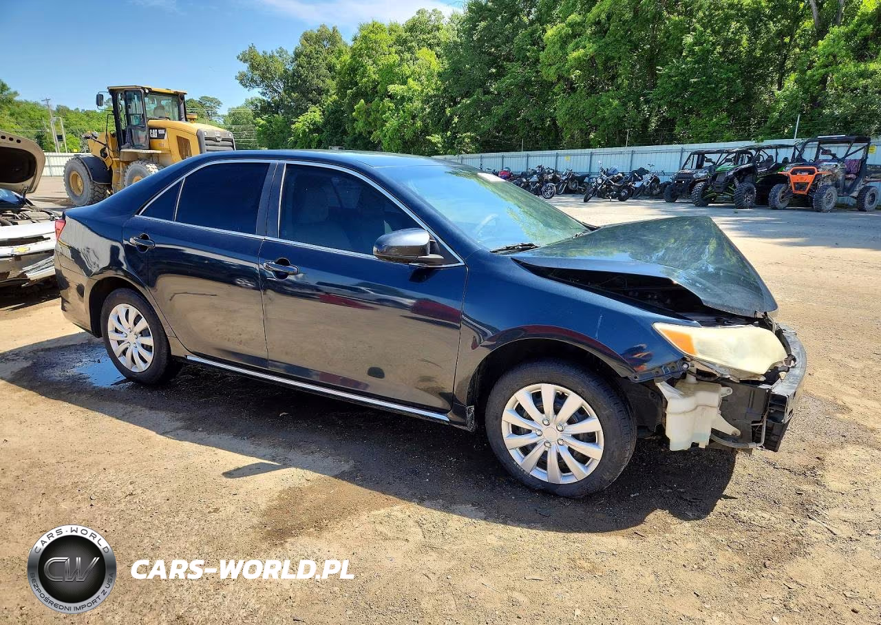 2014 Toyota Camry Le VIN:4T1BF1FK7EU408979 - 4