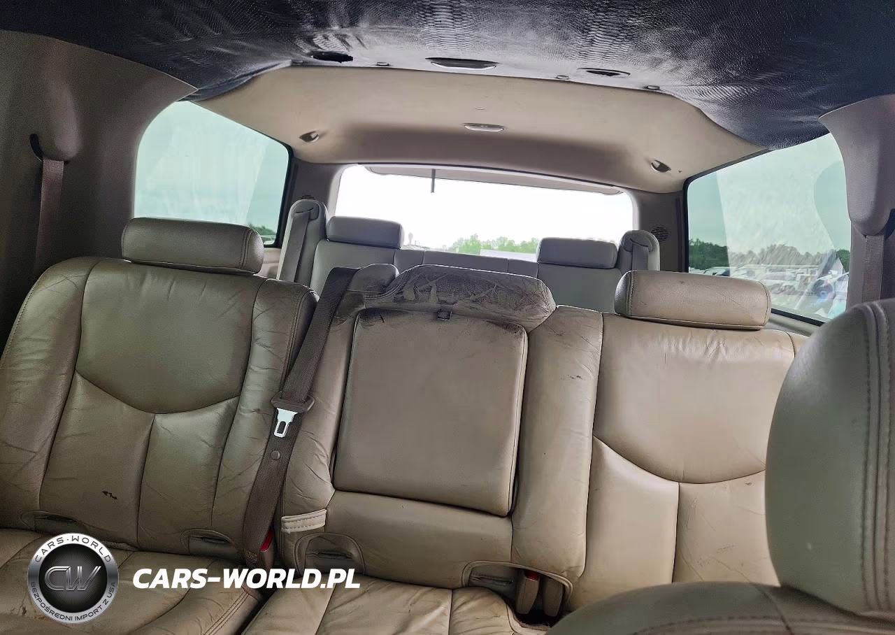 2003 Chevrolet Suburban C1500 VIN:1GNEC16Z13J251611 - 10