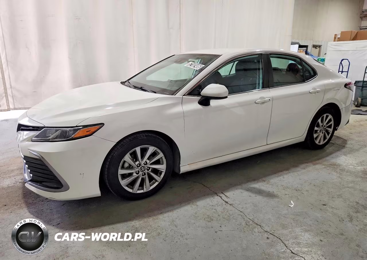 2021 Toyota Camry Le