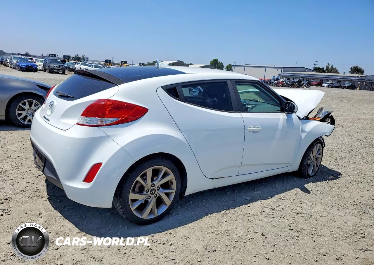 2017 Hyundai Veloster Base VIN:KMHTC6AD5HU314865 - 3