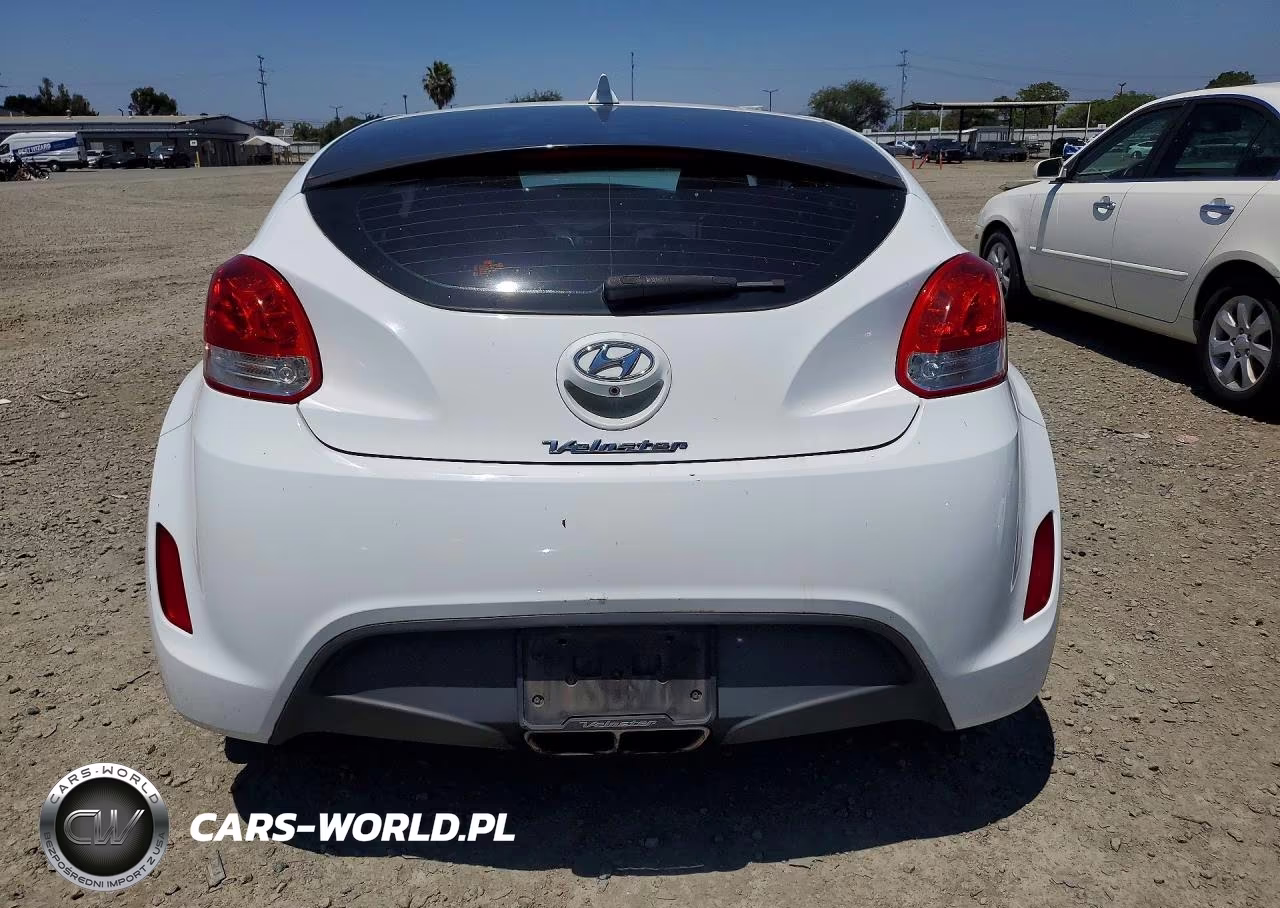 2017 Hyundai Veloster Base VIN:KMHTC6AD5HU314865 - 6
