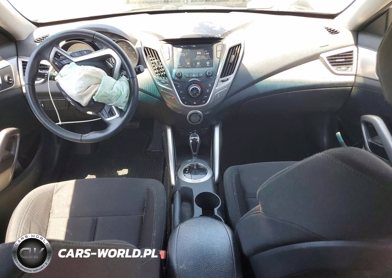 2017 Hyundai Veloster Base VIN:KMHTC6AD5HU314865 - 8