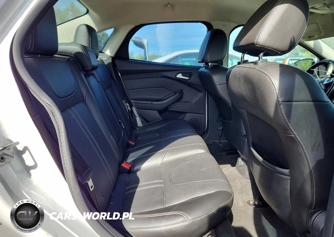 2013 Ford Focus Se VIN:1FADP3F23DL384163 - 10