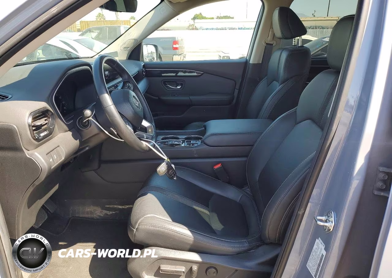 2025 Honda Pilot Touring VIN:5FNYG2H7XSB025312 - 7