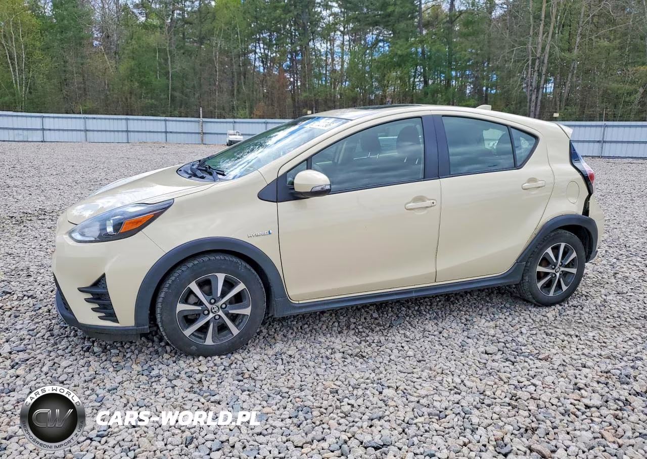 2018 Toyota Prius C Three