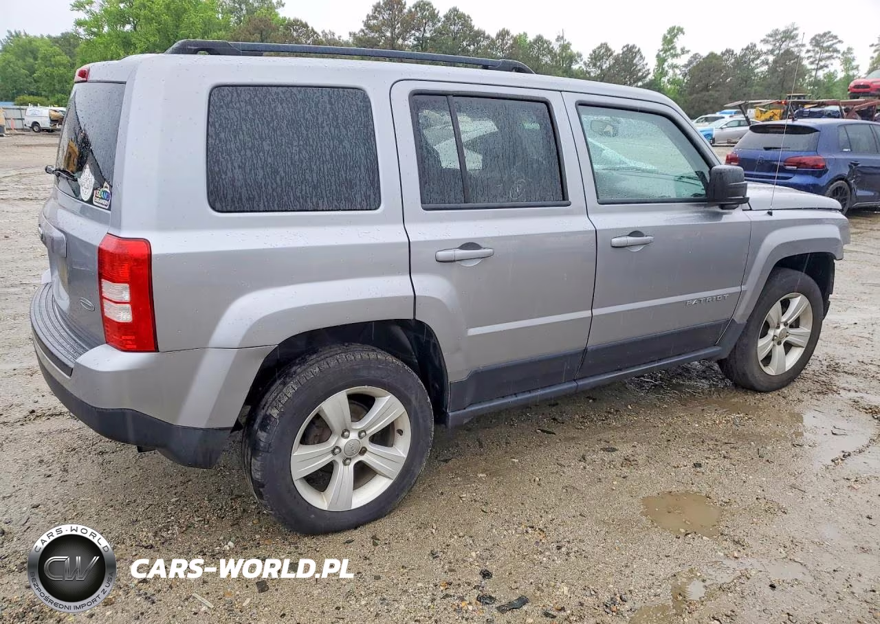 2016 Jeep Patriot Latitude VIN:1C4NJRFB2GD661774 - 3