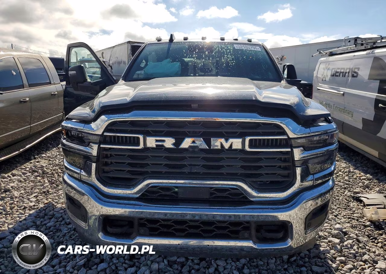 2026 Ram 3500 Tradesman VIN:3C63RRGL7TG251614 - 5