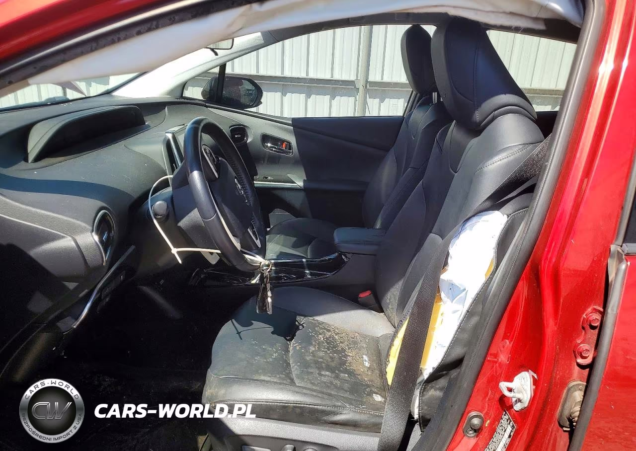 2018 Toyota Prius Prime VIN:JTDKARFP3J3095796 - 7