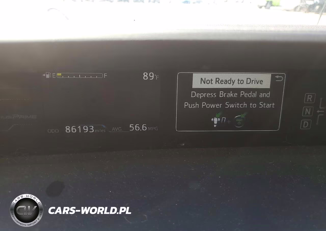 2018 Toyota Prius Prime VIN:JTDKARFP3J3095796 - 9