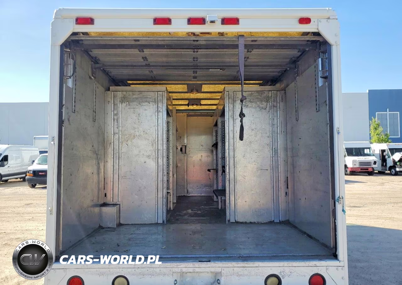 2003 Ford E450 Delivery Truck VIN:1FCLE49L93HB23269 - 10