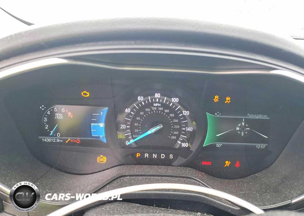 2019 Ford Fusion Titanium VIN:3FA6P0K98KR234266 - 9