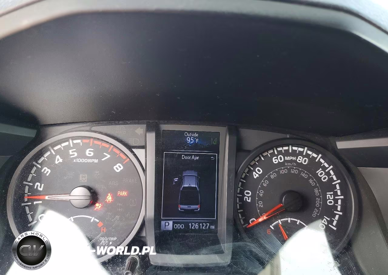 2020 Toyota Tacoma Sr VIN:5TFAX5GN1LX172631 - 9