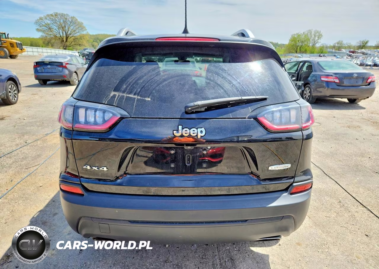 2019 Jeep Cherokee Latitude Plus VIN:1C4PJMLN4KD167371 - 6