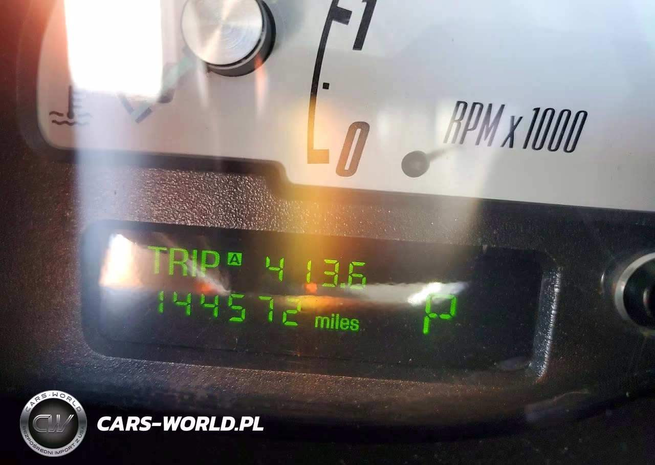 2002 Ford Thunderbird VIN:1FAHP60A62Y104898 - 9