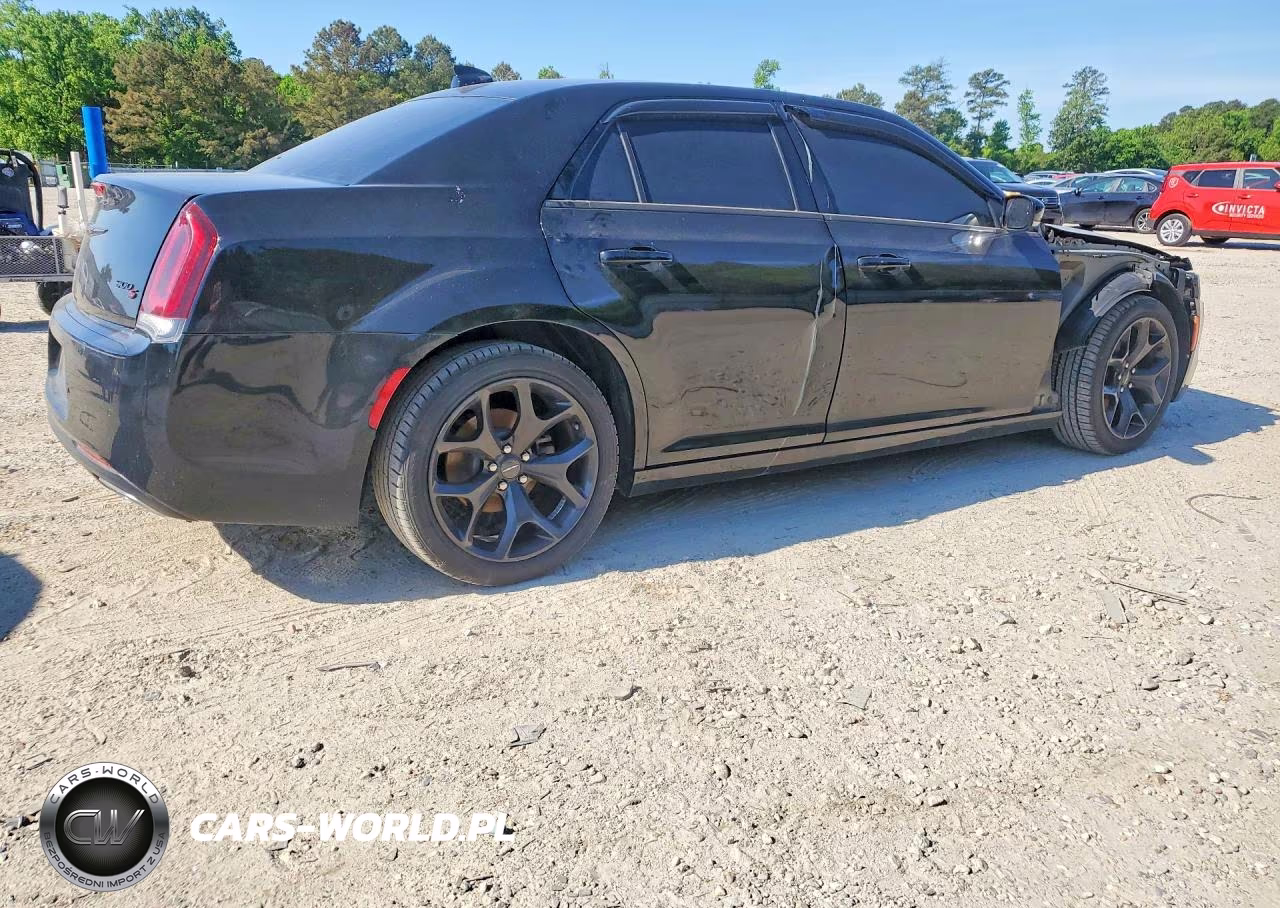 2021 Chrysler 300 S VIN:2C3CCABG3MH626412 - 3