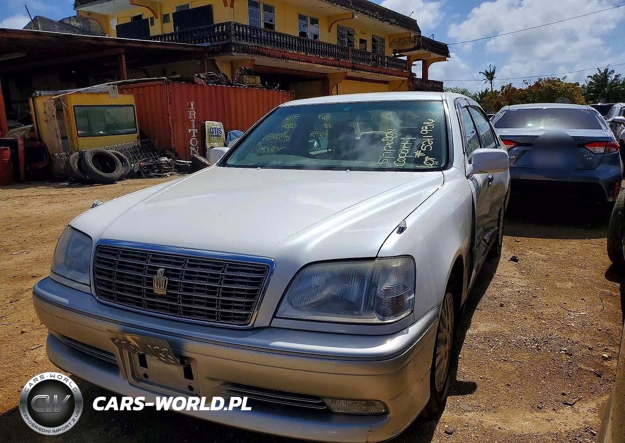 2000 Toyota Crown Royal Saloon