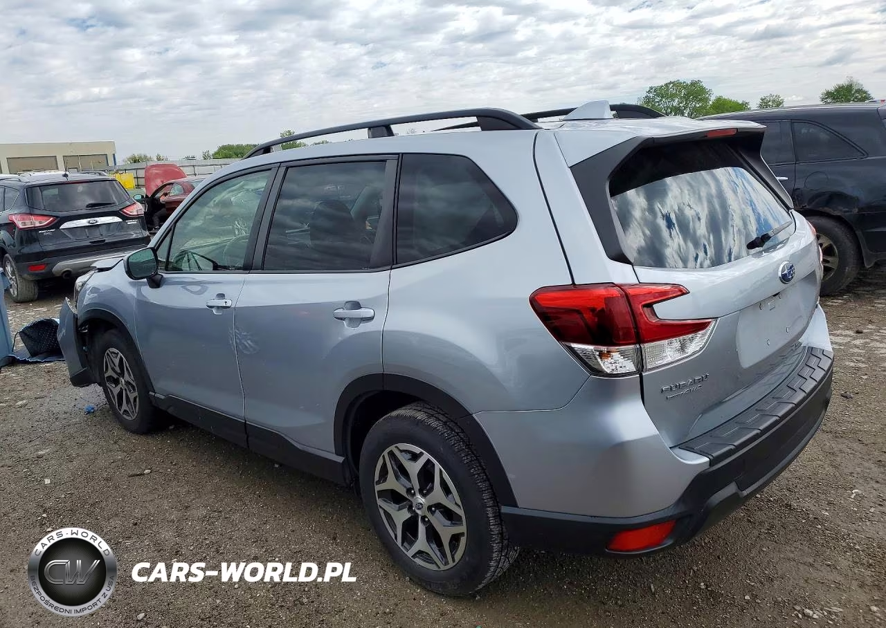 2021 Subaru Forester Premium VIN:JF2SKAJC5MH572756 - 2