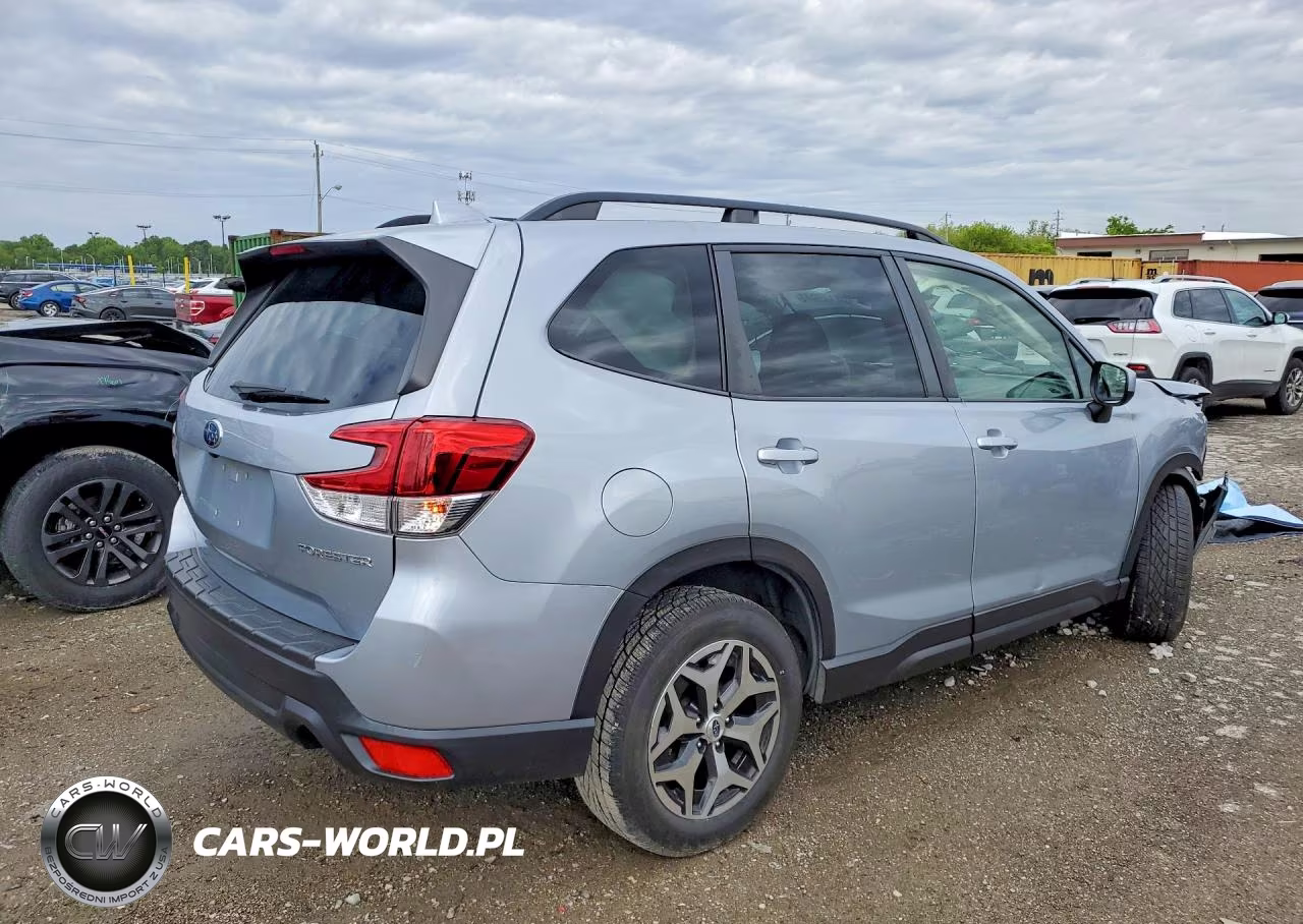 2021 Subaru Forester Premium VIN:JF2SKAJC5MH572756 - 3