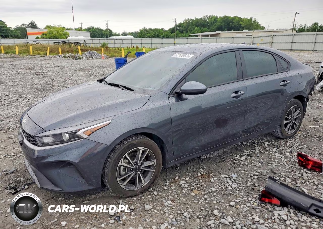 2024 Kia Forte Lxs – zdjęcie 1 z 12
