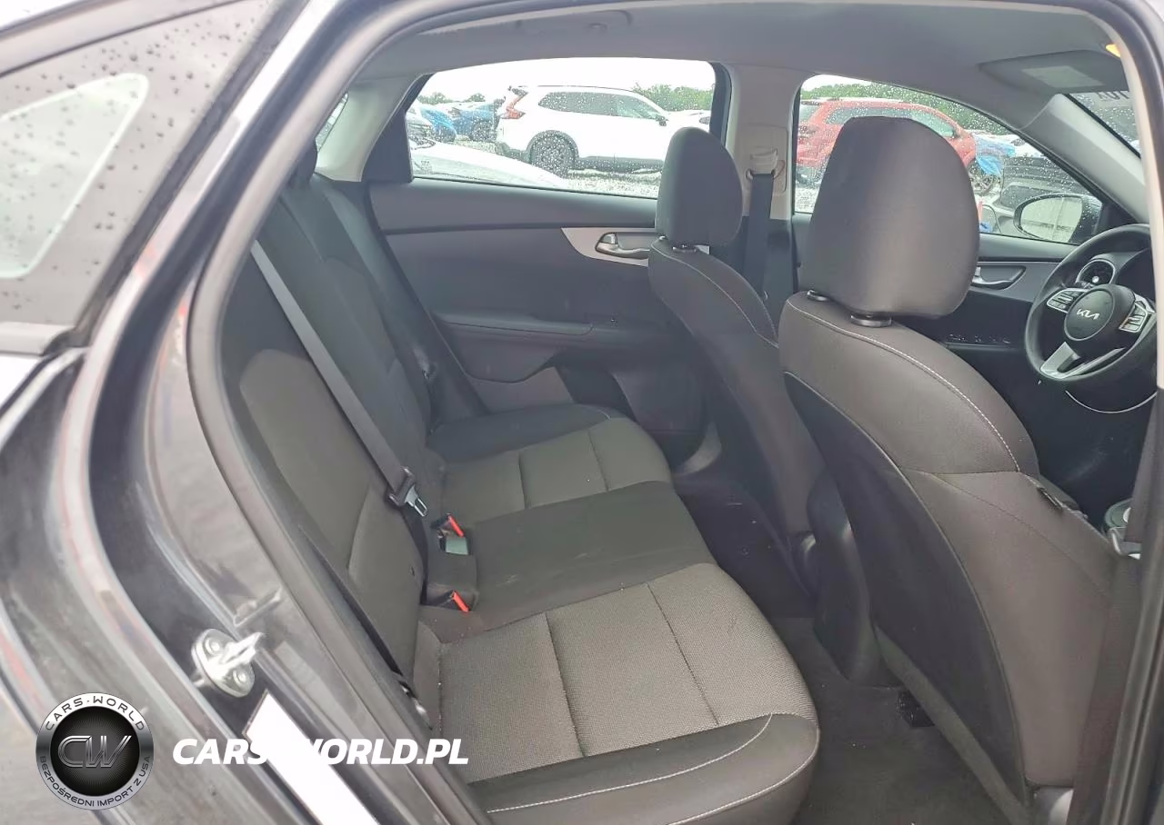 2024 Kia Forte Lxs VIN:3KPF24AD3RE730373 - 10