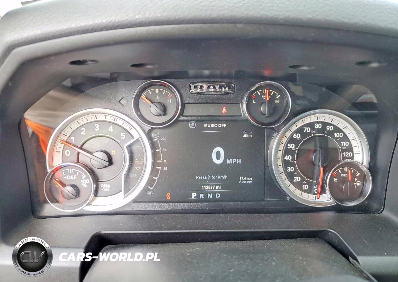 2018 Ram 3500 Slt VIN:3C63R3DL6JG120415 - 9