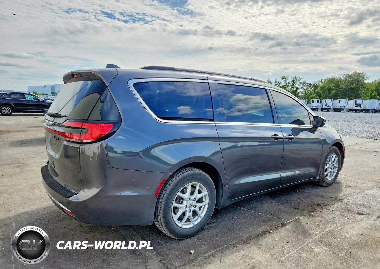 2022 Chrysler Pacifica Touring L VIN:2C4RC1BG9NR194846 - 3