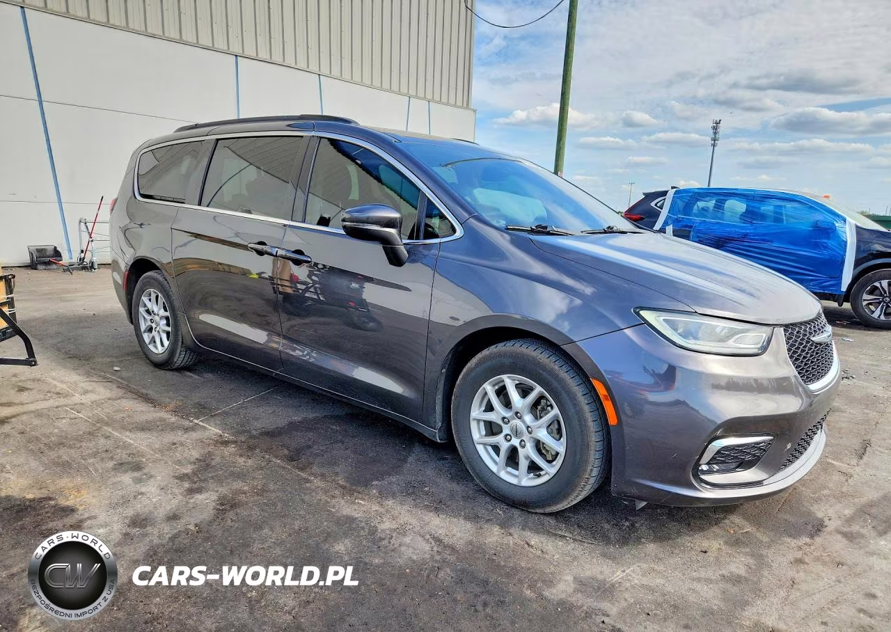 2022 Chrysler Pacifica Touring L VIN:2C4RC1BG9NR194846 - 4