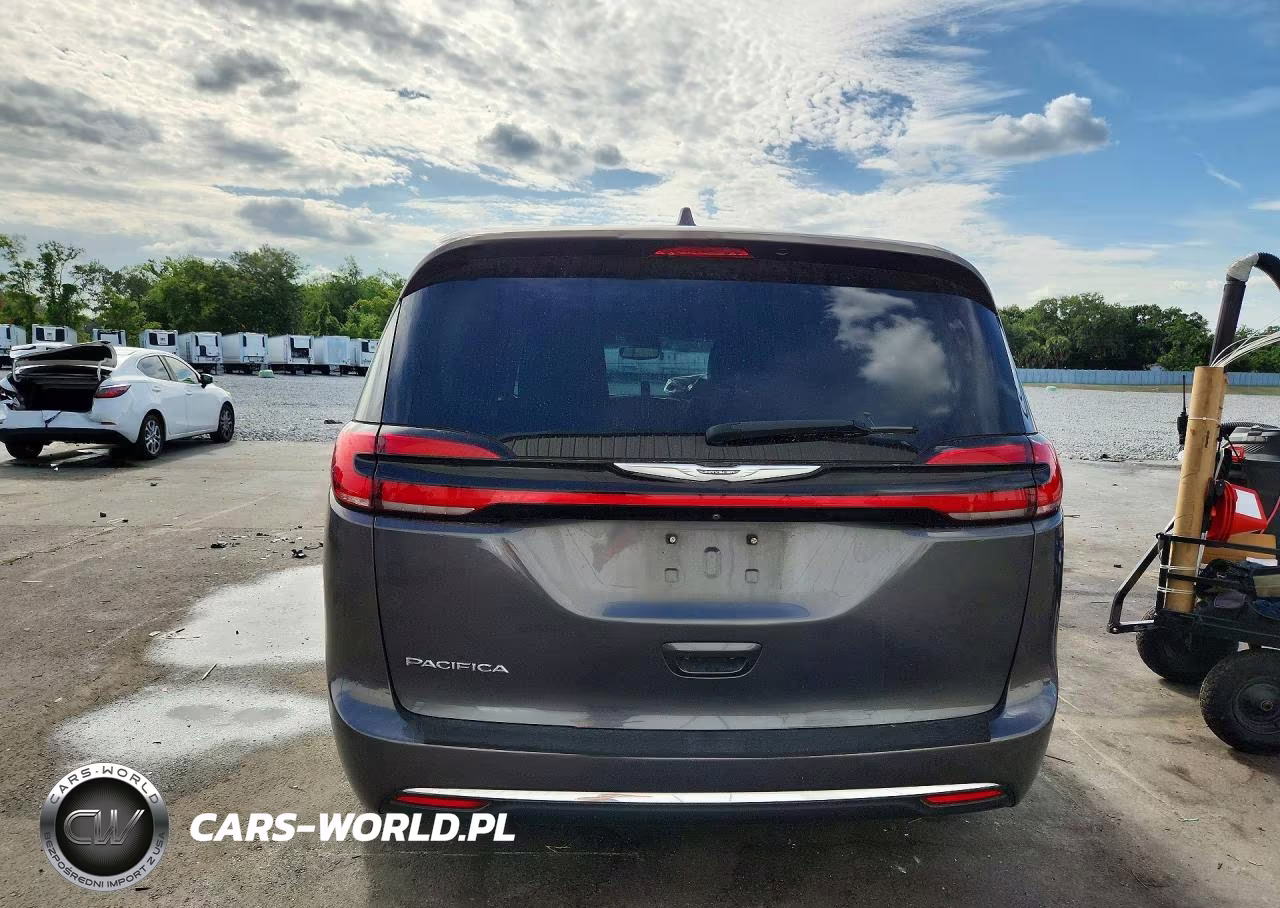 2022 Chrysler Pacifica Touring L VIN:2C4RC1BG9NR194846 - 6