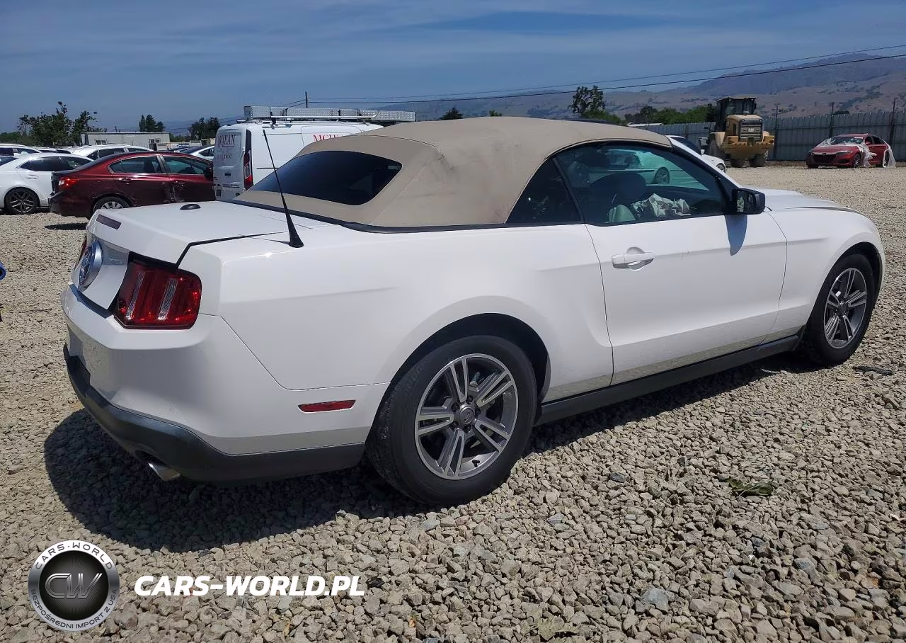 2012 Ford Mustang VIN:1ZVBP8EM1C5236997 - 3