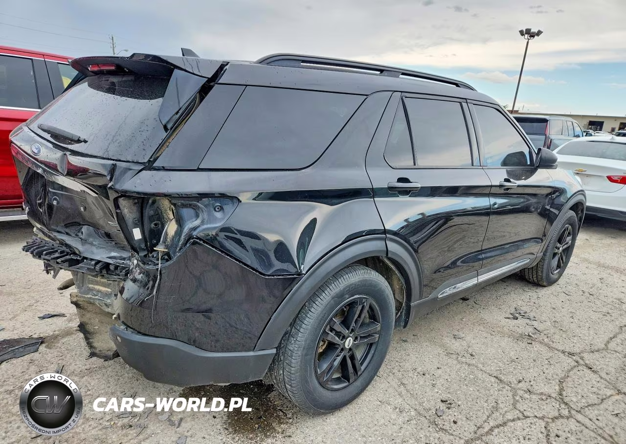 2020 Ford Explorer Xlt VIN:1FMSK7DH6LGA51022 - 3