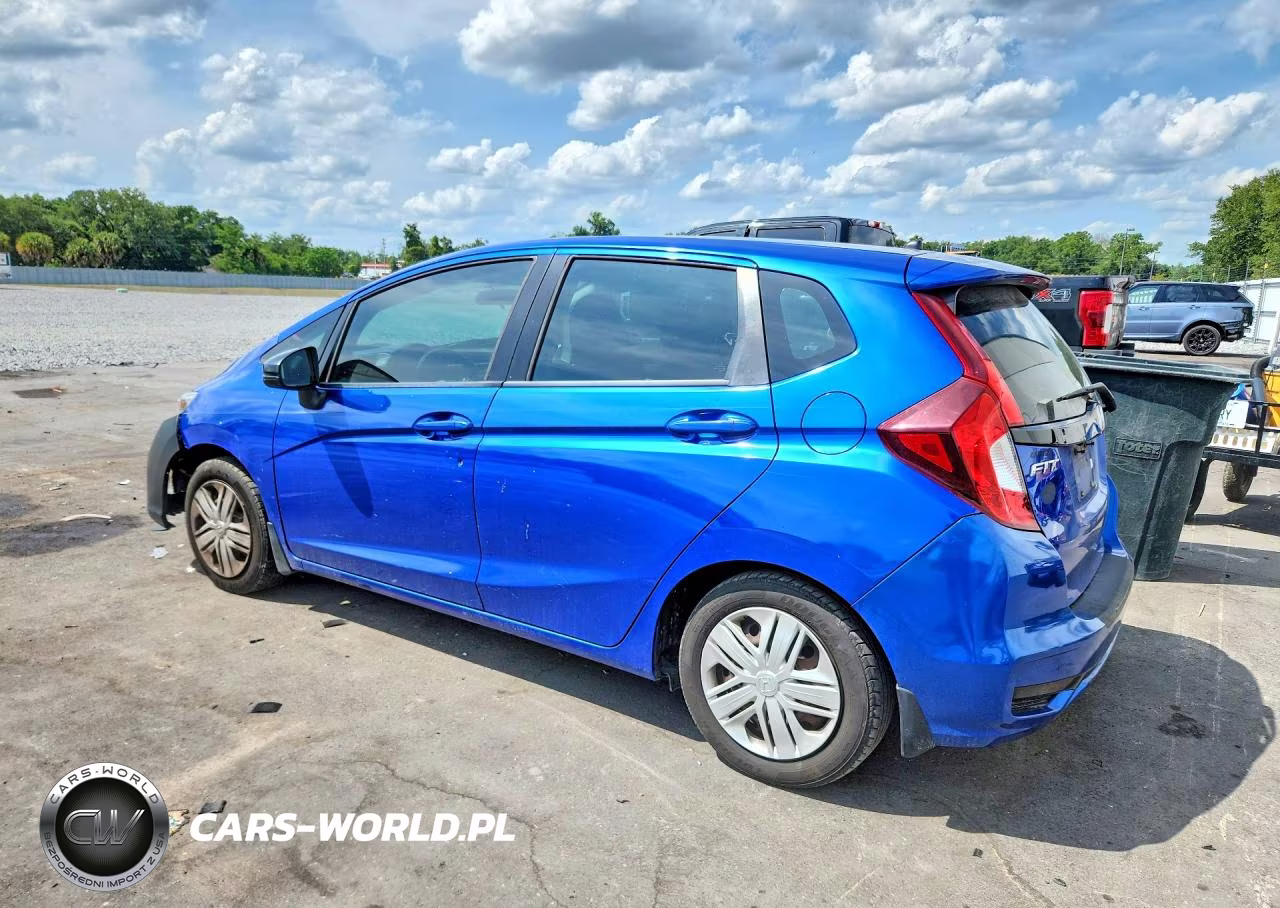 2018 Honda Fit Lx VIN:3HGGK5G45JM724667 - 2