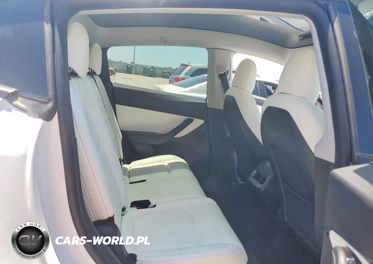 2021 Tesla Model Y VIN:5YJYGAEE6MF116092 - 10