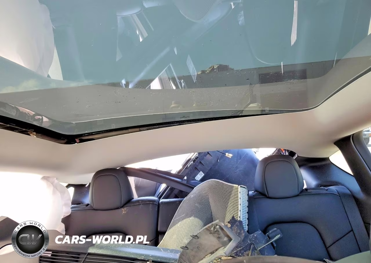 2022 Tesla Model Y VIN:7SAYGAEE2NF523024 - 10