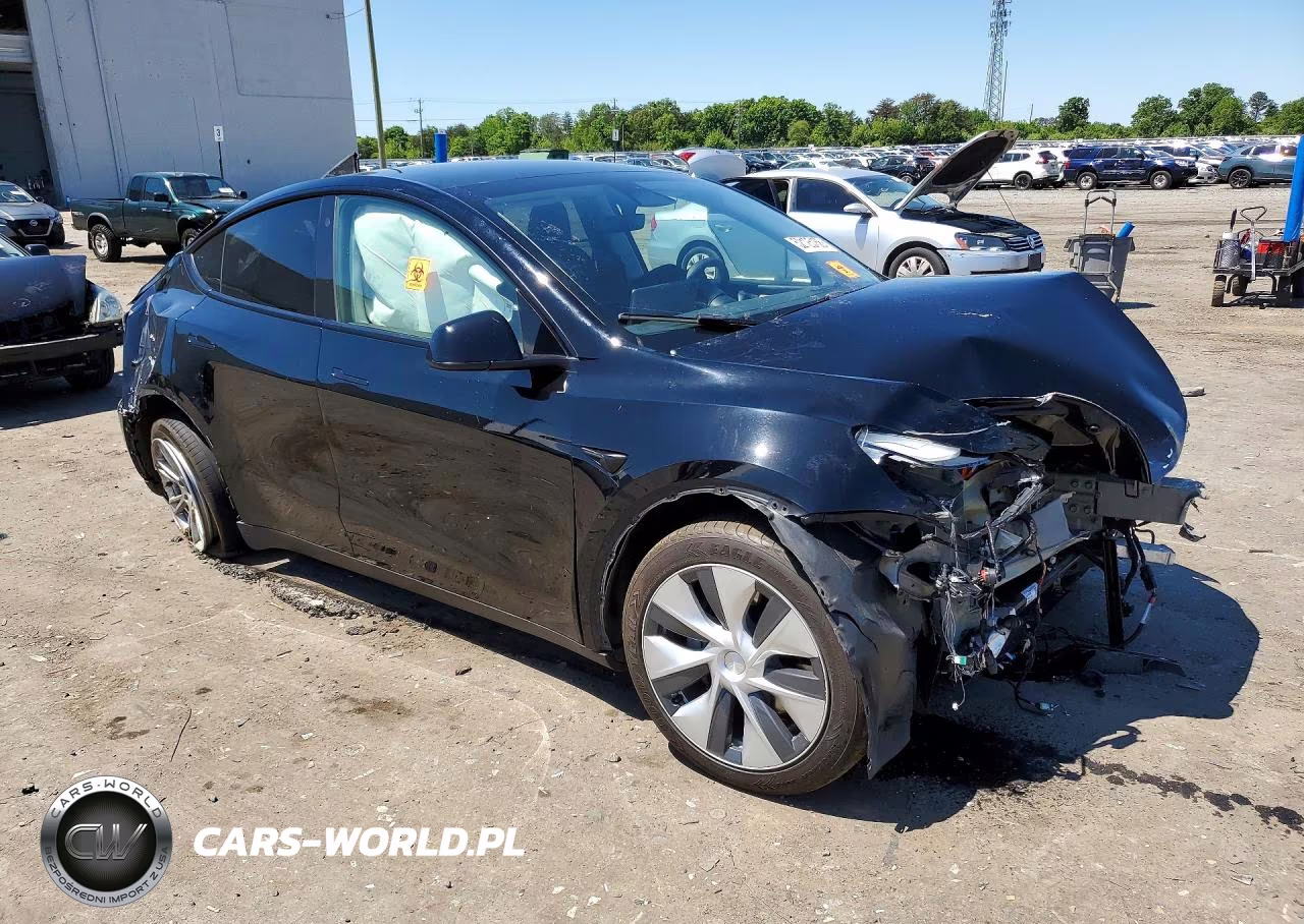 2022 Tesla Model Y VIN:7SAYGAEE2NF523024 - 4