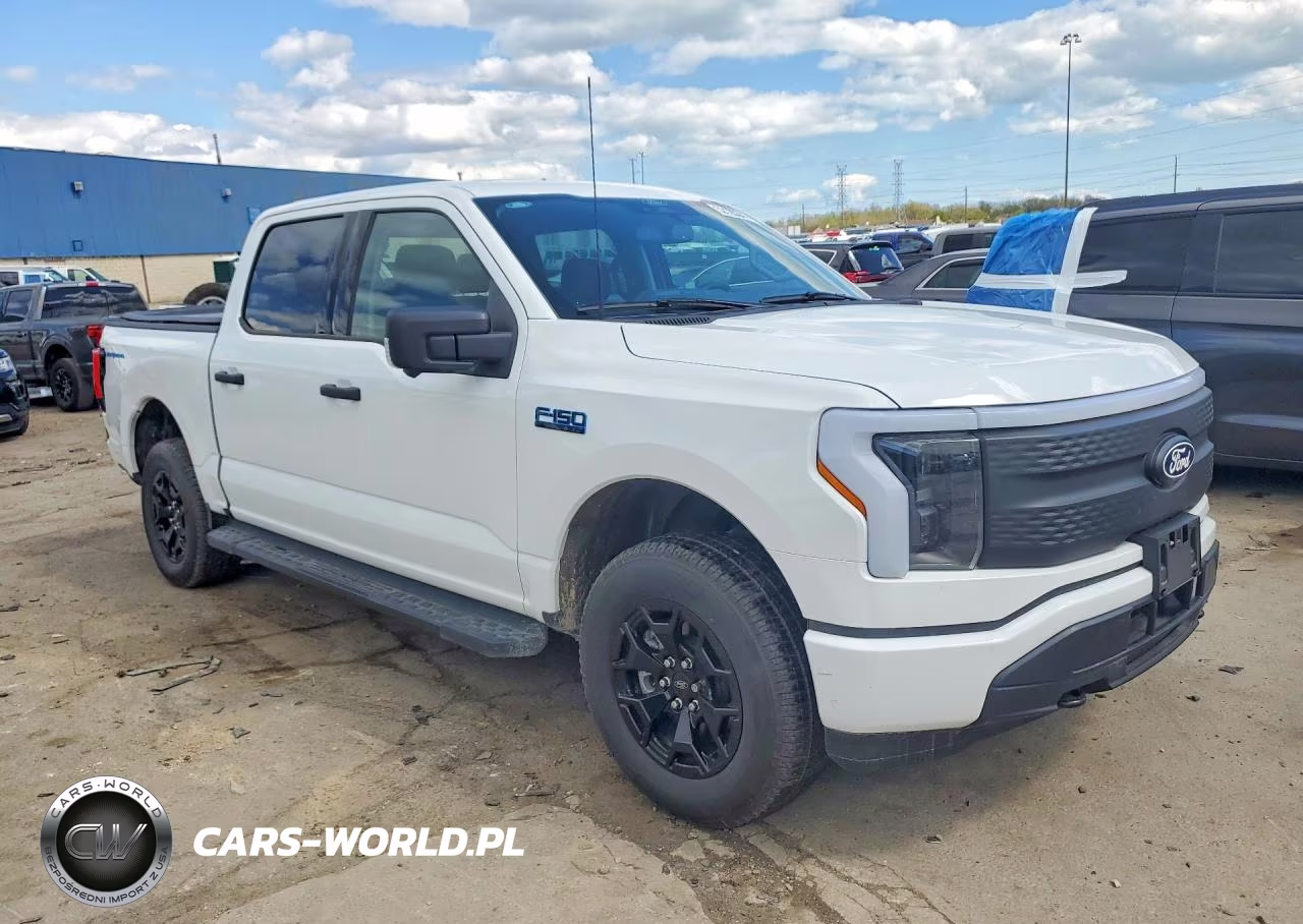 2025 Ford F150 Lightning Xlt VIN:1FTVW3LK7SWG15843 - 4